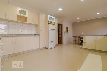 Casa de condomínio para alugar com 520m², 5 quartos e 4 vagas Casa de condomínio para alugar com 520m², 5 quartos e 4 vagasCozinha