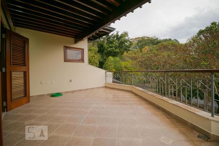 Casa de condomínio para alugar com 520m², 5 quartos e 4 vagas Casa de condomínio para alugar com 520m², 5 quartos e 4 vagasSacada da Suíte 04