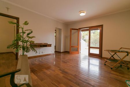 Casa de condomínio para alugar com 520m², 5 quartos e 4 vagas Casa de condomínio para alugar com 520m², 5 quartos e 4 vagasSuíte 04