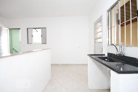 Cozinha de casa para alugar com 1 quarto, 70m² em Vila Moraes, São Paulo