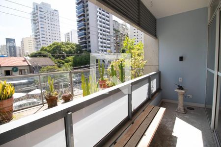 Varanda de apartamento à venda com 2 quartos, 120m² em Pinheiros, São Paulo