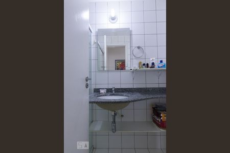 Apartamento à venda com 62m², 1 quarto e 2 vagasBanheiro Social