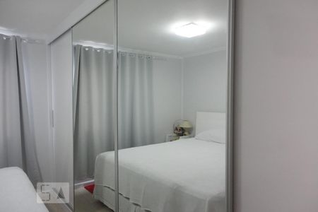 Apartamento à venda com 76m², 3 quartos e 2 vagas Apartamento à venda com 76m², 3 quartos e 2 vagasQuarto
