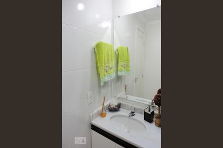 Apartamento à venda com 76m², 3 quartos e 2 vagas Apartamento à venda com 76m², 3 quartos e 2 vagasBanheiro