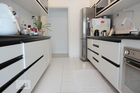 Apartamento à venda com 76m², 3 quartos e 2 vagas Apartamento à venda com 76m², 3 quartos e 2 vagasCozinha