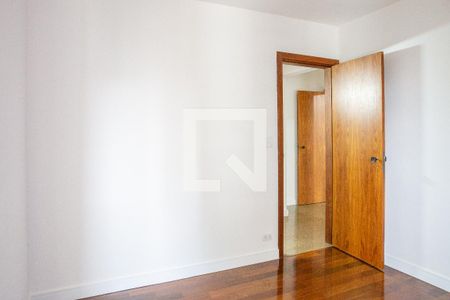Apartamento à venda com 102m², 3 quartos e 3 vagasQuarto 2