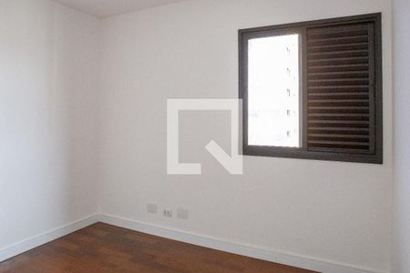 Apartamento à venda com 102m², 3 quartos e 3 vagasQuarto 2