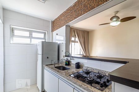 Cozinha de apartamento à venda com 1 quarto, 48m² em Vila Olímpia, São Paulo