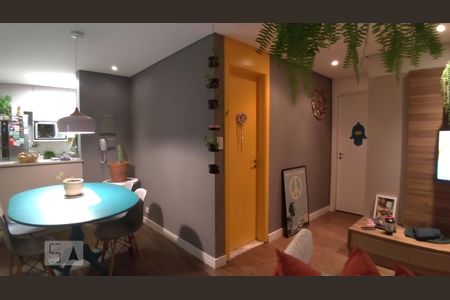 Sala de apartamento para alugar com 2 quartos, 61m² em Vila Antonieta, São Paulo