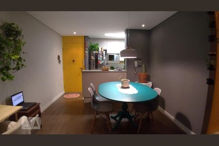 Sala de apartamento para alugar com 2 quartos, 61m² em Vila Antonieta, São Paulo