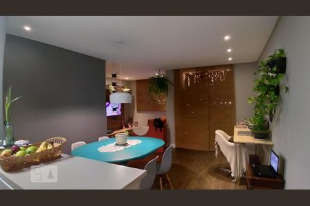 Sala de apartamento para alugar com 2 quartos, 61m² em Vila Antonieta, São Paulo