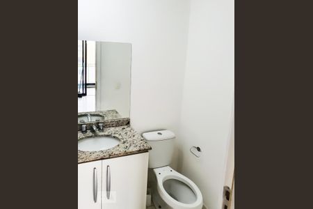 Banheiro de apartamento para alugar com 1 quarto, 35m² em Bela Vista, São Paulo