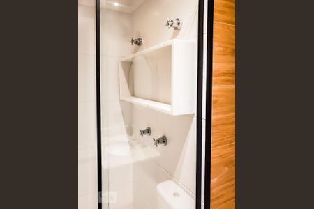 Banheiro de kitnet/studio para alugar com 1 quarto, 36m² em Santa Cecília, São Paulo