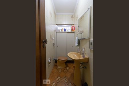 Casa à venda com 299m², 3 quartos e 2 vagas Casa à venda com 299m², 3 quartos e 2 vagasLavabo