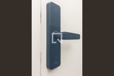 Studio para alugar com 30m², 1 quarto e sem vaga Studio para alugar com 30m², 1 quarto e sem vagaFechadura Eletrônica