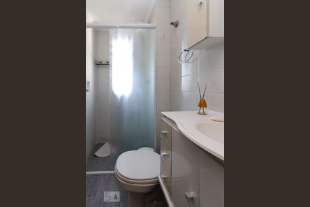 Banheiro de apartamento para alugar com 2 quartos, 62m² em Brás, São Paulo