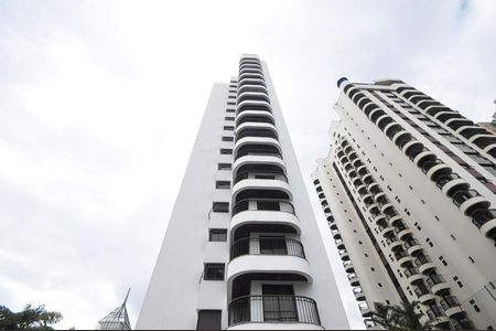 Apartamento à venda com 186m², 3 quartos e 2 vagasFachada
