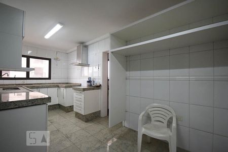 Apartamento à venda com 186m², 3 quartos e 2 vagasCozinha