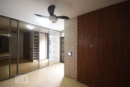 Apartamento à venda com 186m², 3 quartos e 2 vagasSuíte 2