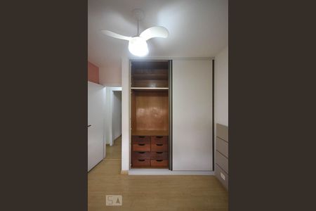 Apartamento à venda com 186m², 3 quartos e 2 vagasArmário da Suíte 1