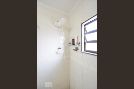Banheiro  de casa para alugar com 3 quartos, 120m² em Vila Nova York, São Paulo