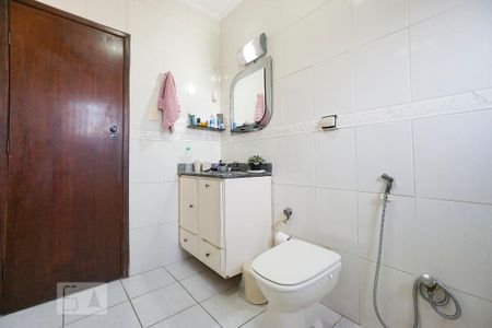 Banheiro de casa para alugar com 3 quartos, 120m² em Vila Nova York, São Paulo
