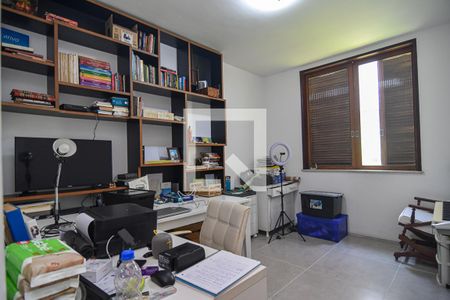 Quarto 1 de casa à venda com 3 quartos, 360m² em São Francisco, Niterói