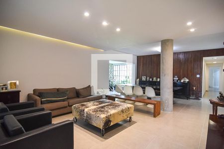 Sala de casa à venda com 3 quartos, 360m² em São Francisco, Niterói
