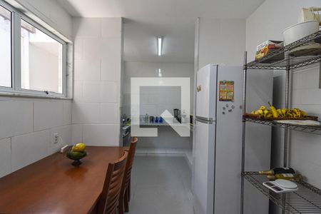Casa à venda com 360m², 3 quartos e 1 vagaCozinha
