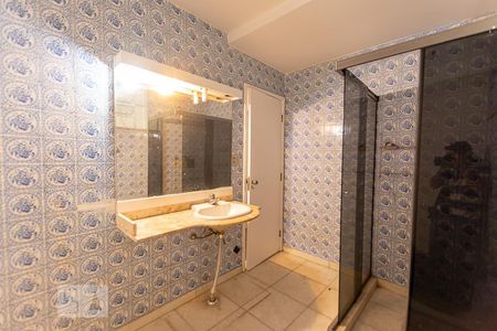 Banheiro Social de casa à venda com 3 quartos, 360m² em São Francisco, Niterói