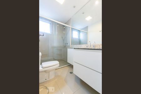 Apartamento à venda com 210m², 4 quartos e 2 vagasBanheiro do Quarto 2