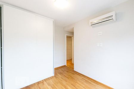 Apartamento à venda com 210m², 4 quartos e 2 vagasQuarto 1 Suíte