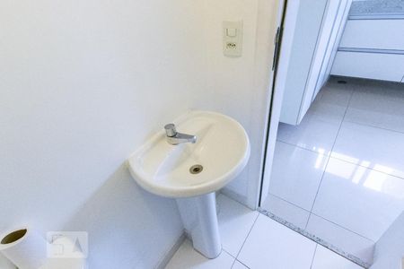 Apartamento à venda com 210m², 4 quartos e 2 vagasBanheiro de Serviço - Torneira
