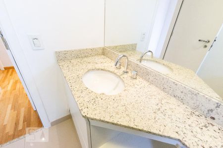 Apartamento à venda com 210m², 4 quartos e 2 vagasBanheiro do Quarto 1 - Torneira