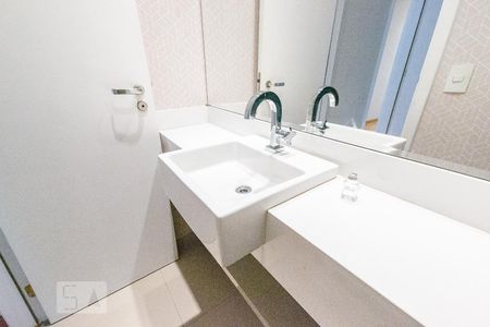 Apartamento à venda com 210m², 4 quartos e 2 vagasLavabo - Torneira