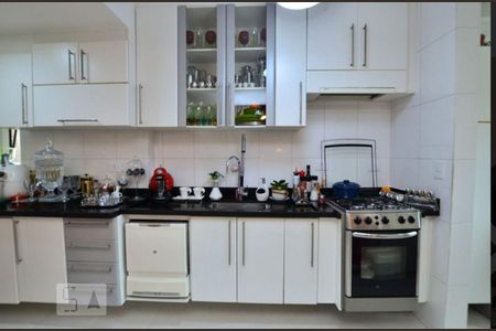Apartamento à venda com 110m², 4 quartos e 2 vagasCozinha