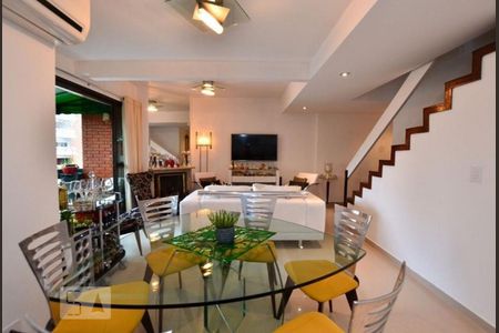 Apartamento à venda com 110m², 4 quartos e 2 vagasSala