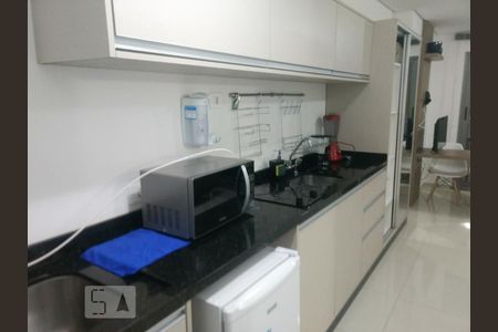 Cozinha de kitnet/studio para alugar com 1 quarto, 34m² em Rebouças, Curitiba