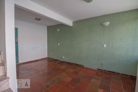 Casa à venda com 3 quartos, 90m² em Vila Nova Carolina, São Paulo