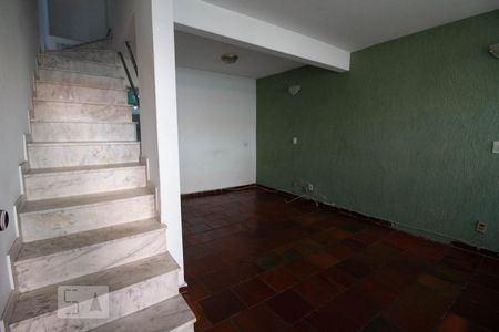 Casa à venda com 3 quartos, 90m² em Vila Nova Carolina, São Paulo