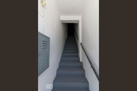 Casa para alugar com 125m², 3 quartos e 1 vagaEscada de entrada da casa