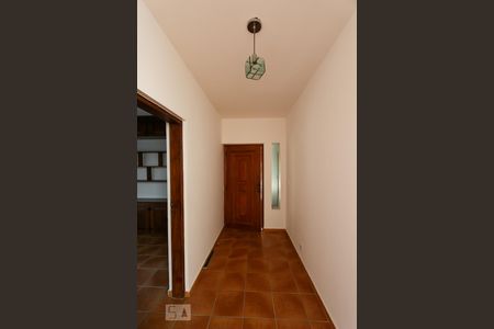 Corredor de entrada de casa para alugar com 4 quartos, 250m² em Vila Andrade, São Paulo