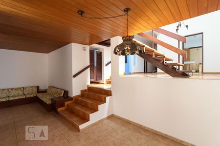 Casa à venda com 300m², 5 quartos e 3 vagas Casa à venda com 300m², 5 quartos e 3 vagasSala