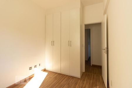 Apartamento à venda com 135m², 4 quartos e 2 vagas Apartamento à venda com 135m², 4 quartos e 2 vagasQuarto 2