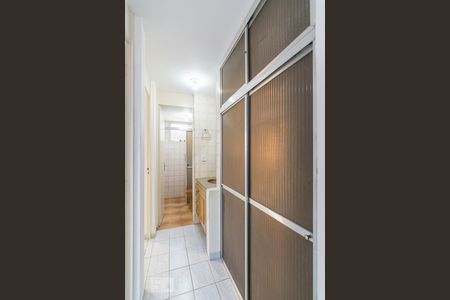 Corredor com Armário de apartamento para alugar com 2 quartos, 50m² em Jardim Alvorada, Santo André