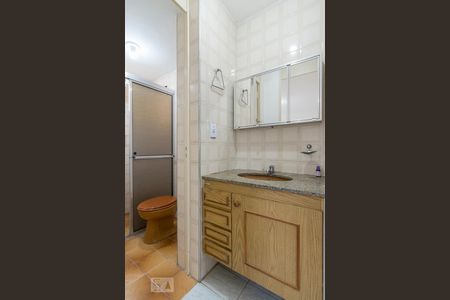 Banheiro de apartamento para alugar com 2 quartos, 50m² em Jardim Alvorada, Santo André