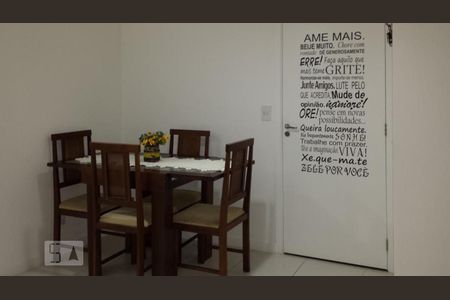 Sala de apartamento para alugar com 2 quartos, 55m² em São Francisco Xavier, Rio de Janeiro