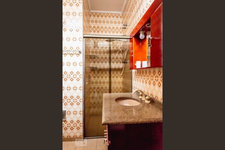 Casa à venda com 185m², 2 quartos e 1 vagaBanheiro 