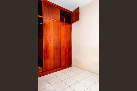 Casa à venda com 185m², 2 quartos e 1 vagaQuarto de Serviço