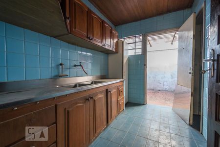 Casa à venda com 500m², 3 quartos e 6 vagasCozinha 2